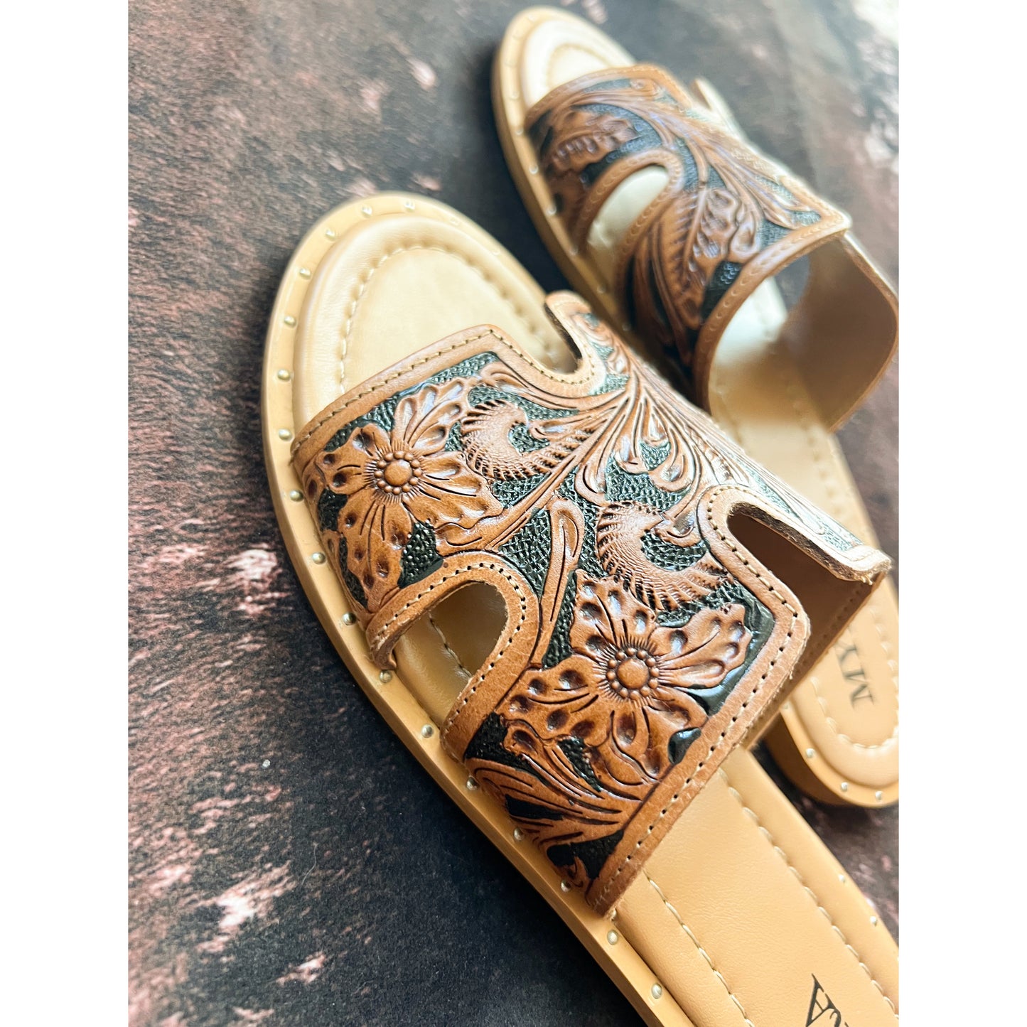 The Reed Sandals